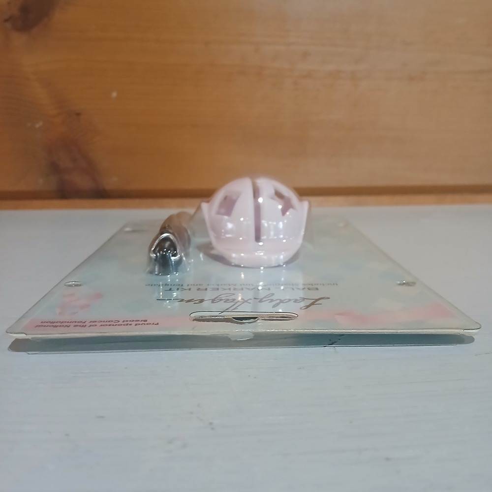 NEW Lady Hagen Pink Ribbon Breast Cancer Foundation Ball Marker Kit ZA3 - Picture 5 of 5